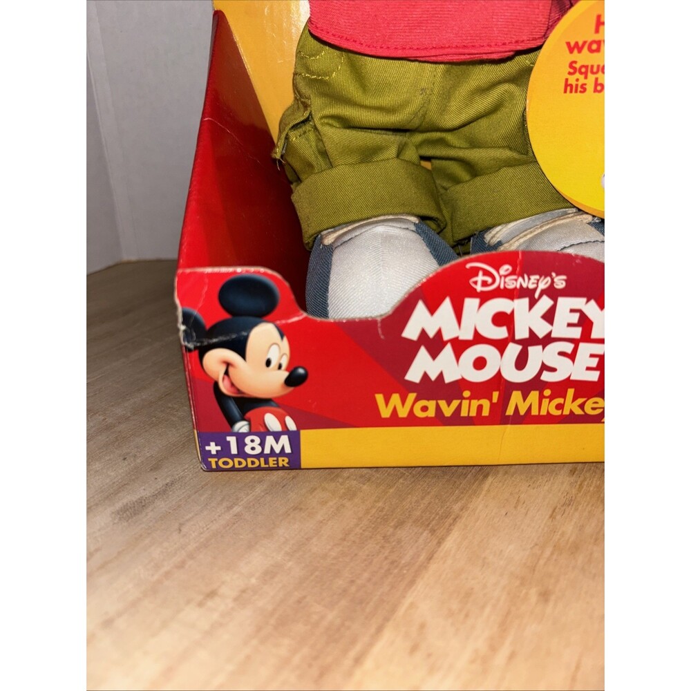 Vintage Y2K Disney Mickey Mouse Wavin' Mickey Plush Fisher-Price 2000 NEW - Picture 2 of 11